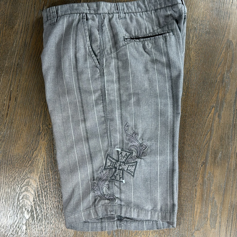 VINTAGE MICROS LOS ANGELES ™️ Men's Size 38 Vintage Pinstriped Gray Board Shorts